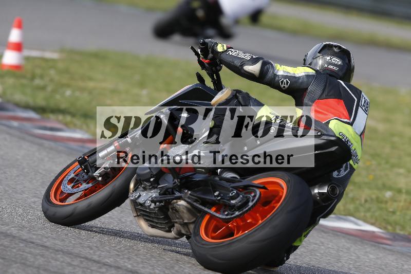 Archiv-2025/08 20.04.2025 Speer Racing ADR/Gruppe gelb/2